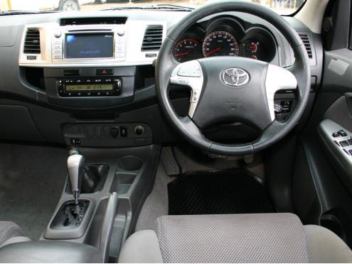 Gruppe AR+: TOYOTA HILUX SAFARI 2.8TD DOUBLE CAB 4X4 AUTOMATIK