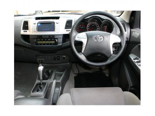 Gruppe AS+: TOYOTA HILUX SAFARI 2.8TD DOUBLE CAB 4X4 AUTOMATIK