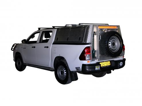 Gruppe AE: TOYOTA HILUX 2.4D DOUBLE CAB 4X4