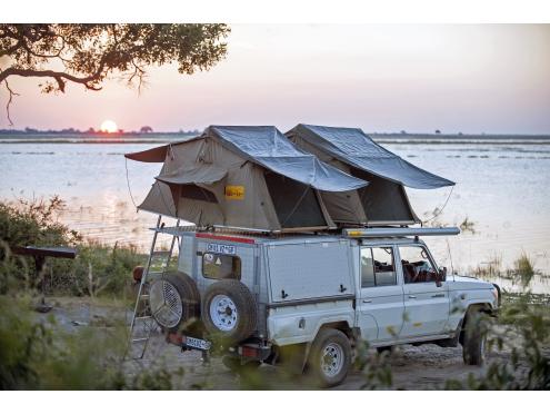 Gruppe BL4: TOYOTA LAND CRUISER 79 4.2D DOUBLE CAB 4X4 MANUELL